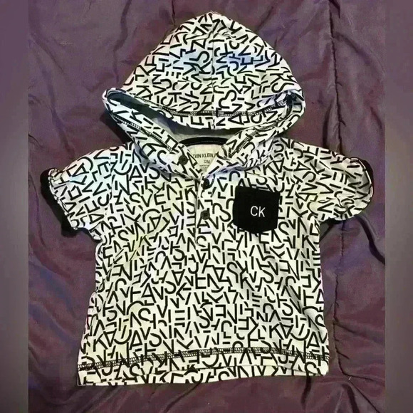 Calvin Klein baby hooded  top 18 months - Picture 1 of 3